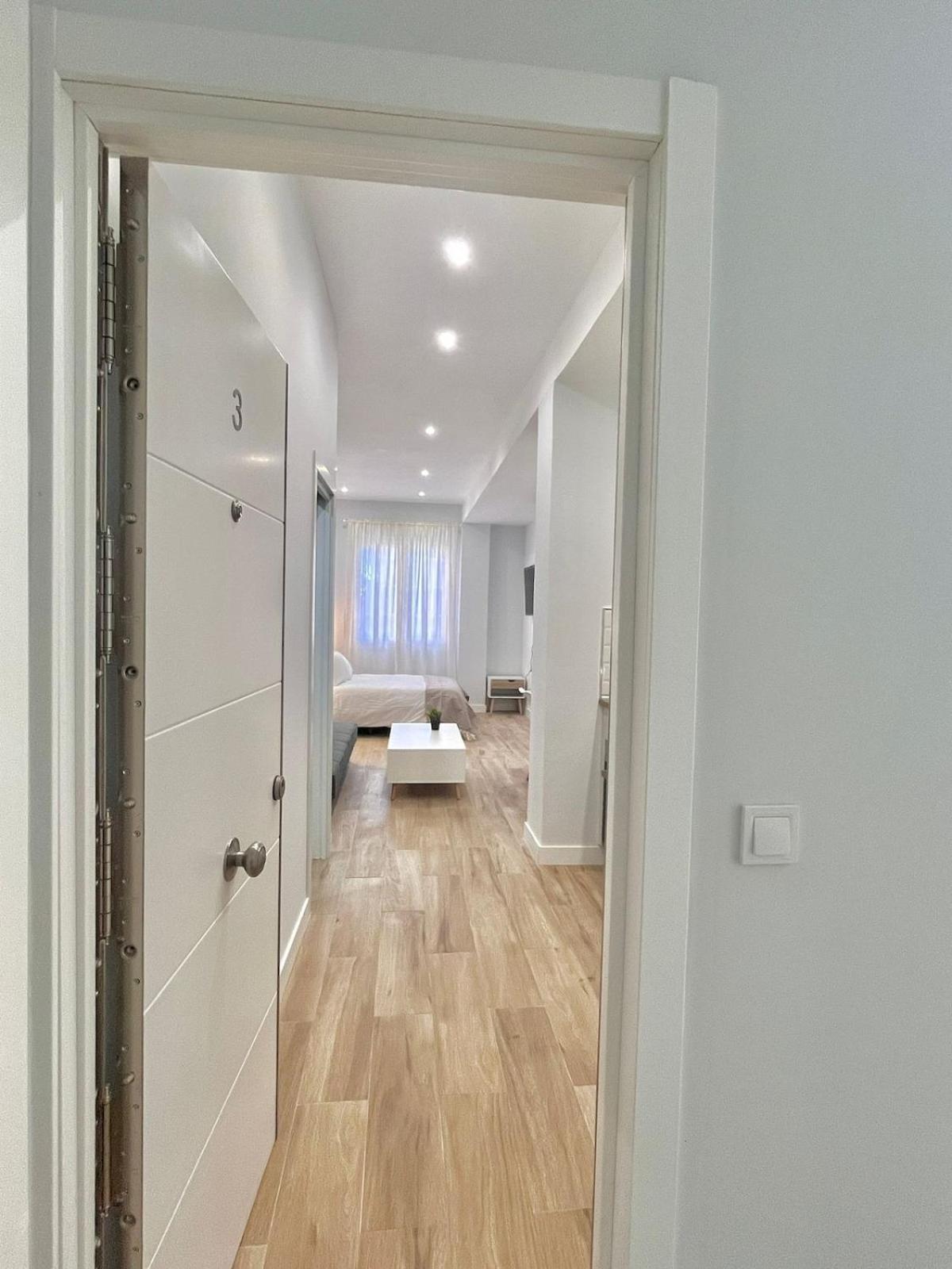 Estudio Chic Y Moderno Cerca Del Vibrante Centro De Ifema Madrid Exteriör bild